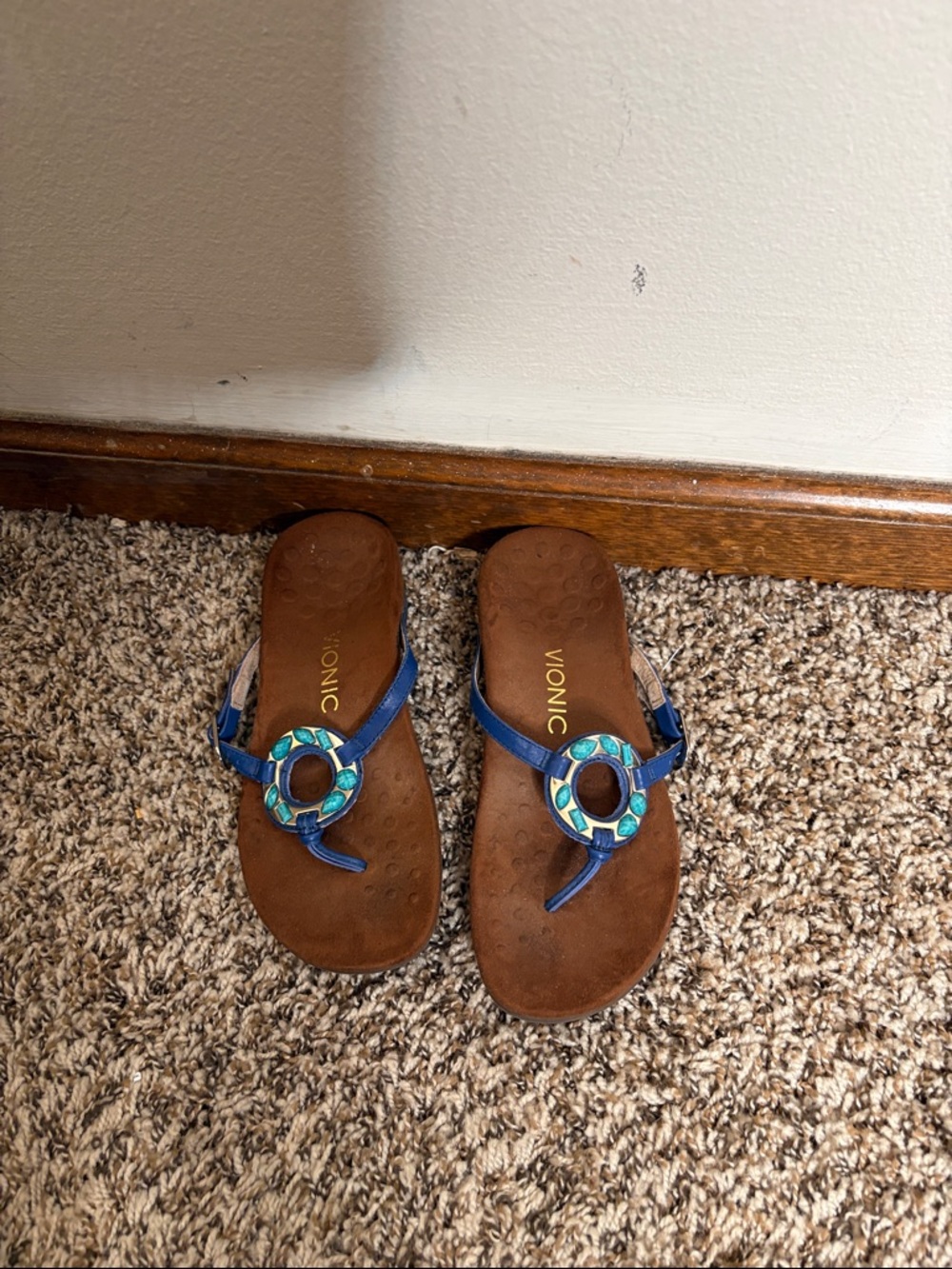 Vionic Blue and Brown Toe-Post Sandals with Decorative Turquoise Accents